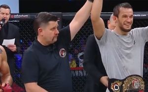 Видео боя Усман Нурмагомедов - Патрики Фрейре Bellator 288