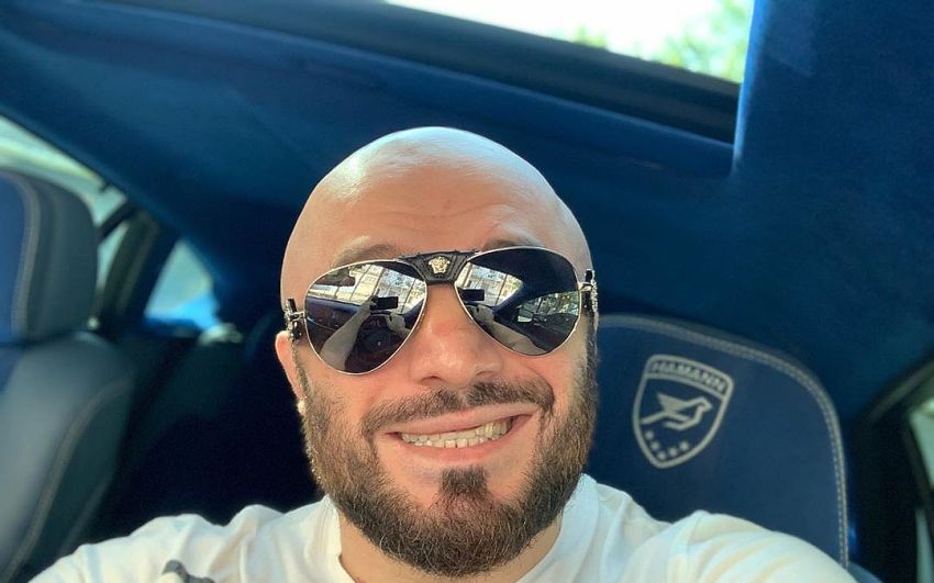 Магомед Исмаилов похвастался покупкой автомобиля: "На новом коне к новым победам"