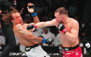 Видео боя Петр Ян – Маркус МакГи UFC on АВС 9