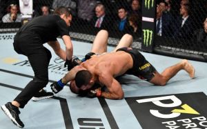 Сапарбек Сафаров был "задушен" Родольфо Виейрой на UFC 248