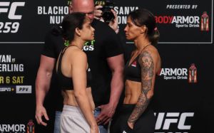 Видео боя Аманда Лемос - Ливинья Соуза UFC 259