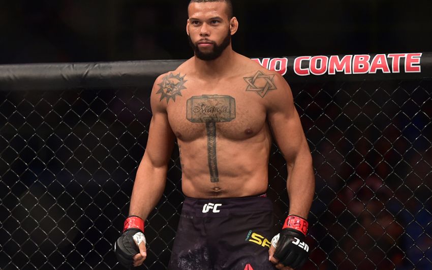 Тиаго Сантос вырубил Джими Мануву в зрелищной драке на турнире UFC 231
