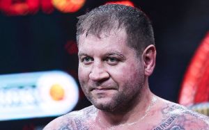 Александр Емельяненко рассказал, кого считает лучшим боксером мира