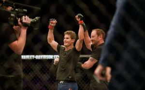 UFC Fight Night 126: Сэйдж Норткатт победил Тибо Гути единогласным решением 