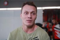 Артем Тарасов недоволен судейством в бою с Тайсоном Дижоном: "Этот РЕН ТВ з***ал на мне растить звезд"