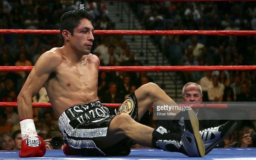 Israel Vazquez vs Jhonny Gonzalez 