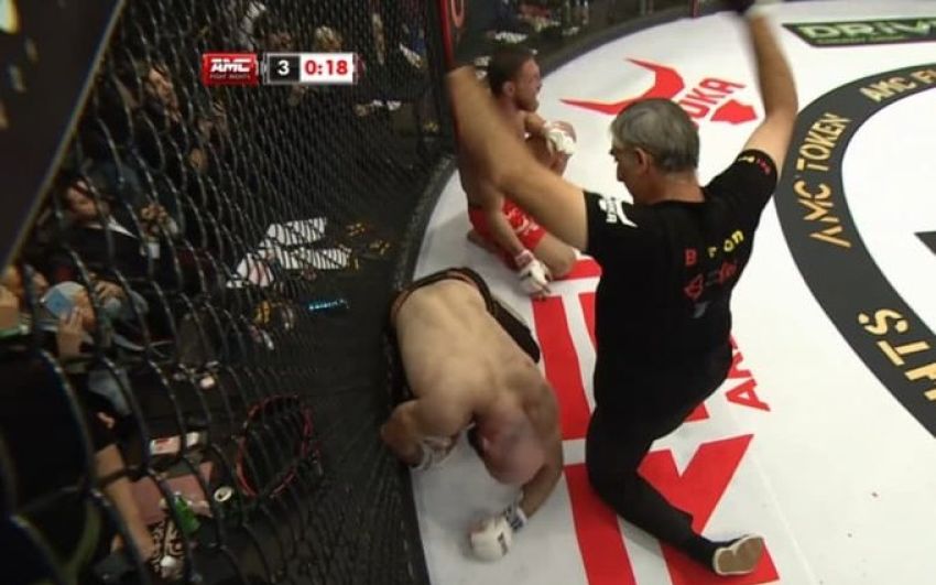 Владимир Минеев нокаутировал Магомеда Исмаилова в третьем раунде на AMC Fight Nights 105, совершив яркий камбэк