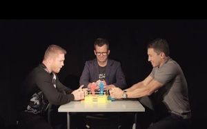 Видео "игрушечного боя" Головкина и "Канело"