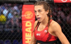 Йоанна Енджейчик завершила карьеру после поражения от Вейли Жанг на UFC 275