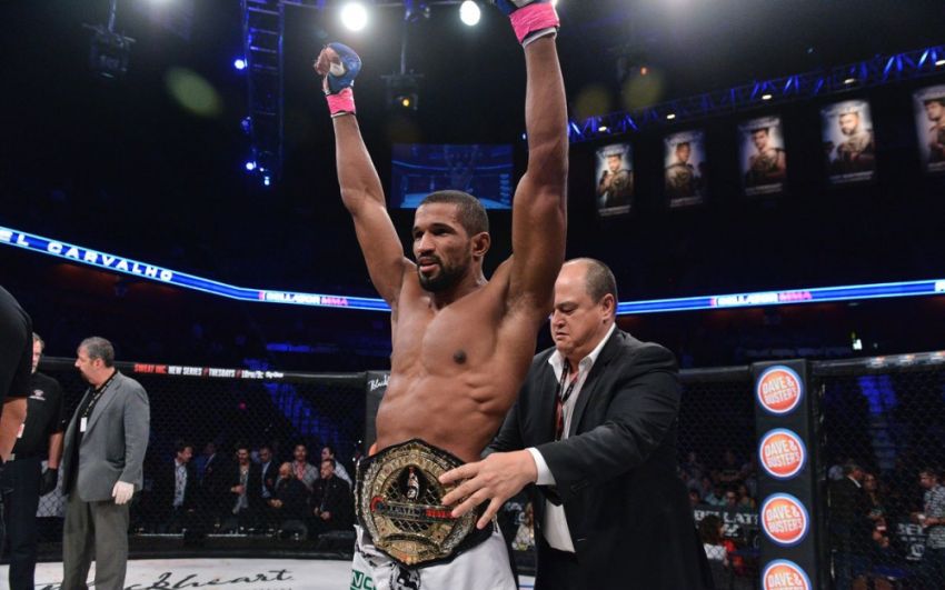 Рафаэль Карвальо защитил пояс чемпиона Bellator нокаутировав Мелвина Манхуфа