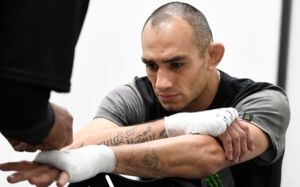 Тони Фергюсон не отвечает на звонки UFC