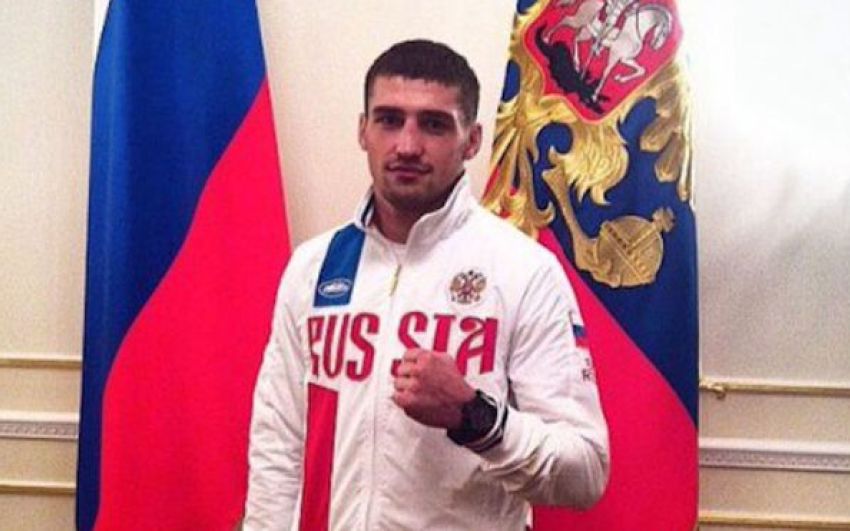 Боксер Хамуков поспорит за путевку на ОИ на турнире в Баку