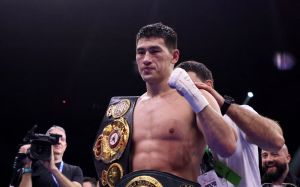 Дмитрий Бивол назвал свой топ-3 pound-for-pound