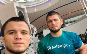 Хабиб Нурмагомедов намекнул на скорый переход брата Умара в UFC