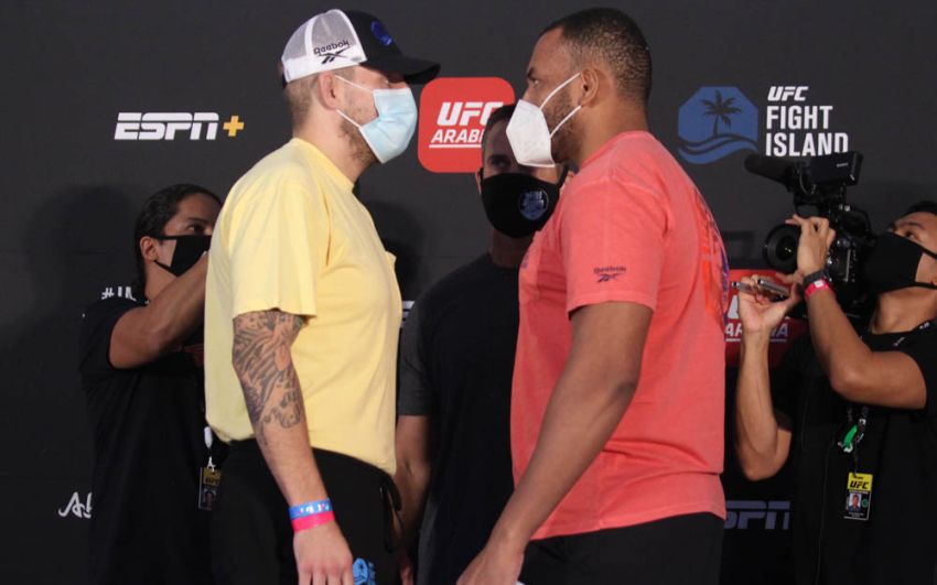 Видео боя Крис Даукаус - Родриго Насименто UFC on ESPN+ 37