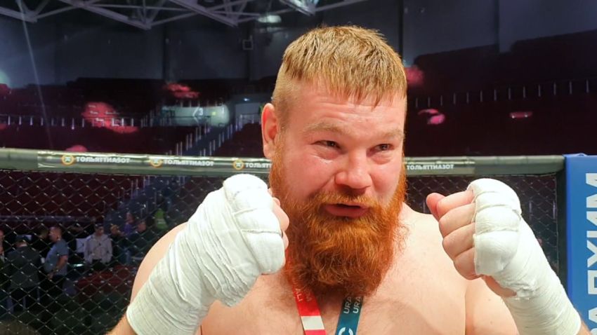 Артем Тарасов дал прогноз на бой Дацик - Джонсон