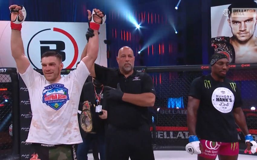 Вадим Немков в напряженном поединке победил Фила Дэвиса на Bellator 257