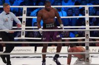 Карл Фрэмптон поменял свое мнение по поводу спорного удара Дюбуа: "Я знаю лишь, что Усик – гениальный боец"