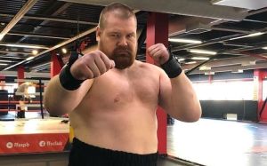 Вячеслав Дацик выступит по правилам бокса против чемпиона из Камеруна