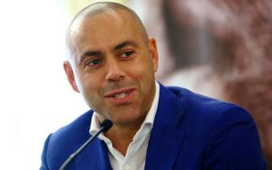 Экс-тренер Хэя: «Кличко не должен ввязываться в «перестрелку» с Джошуа слишком рано»