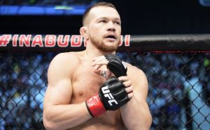 Петр Ян ответил, стоит ли Махачеву подниматься в полусредний вес