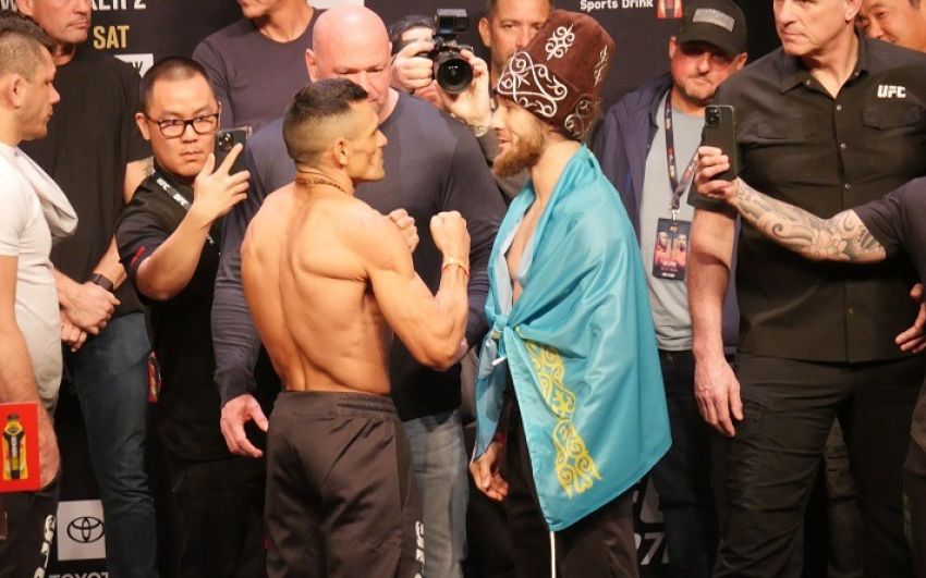 Видео боя Сергей Морозов - Дуглас Силва де Андраде UFC 271