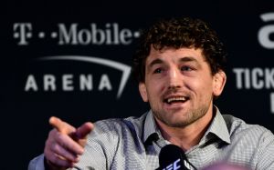 Руководство UFC "блестяще" троллит Бена Аскрена 