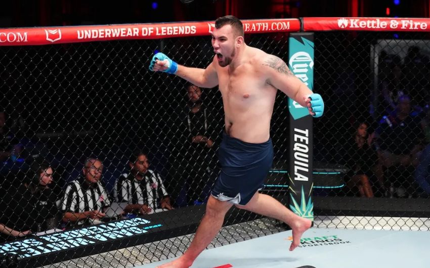 Украинец Данило Воеводкин получил контракт с UFC