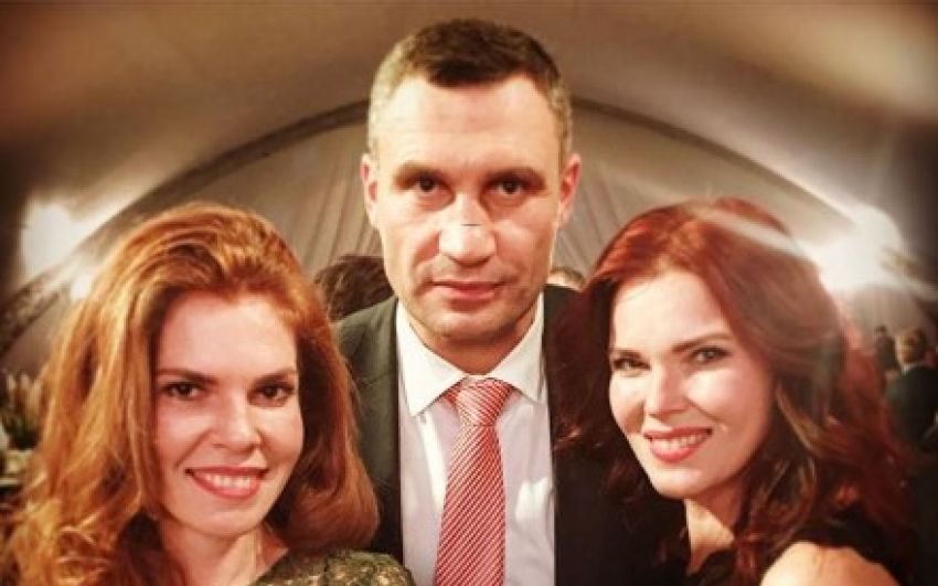 Виталий Кличко: "Твердо убежден, что в первом бою Владимира с Брюстером что-то было нечисто"