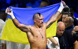 Александр Усик поздравил украинцев с Днем Независимости