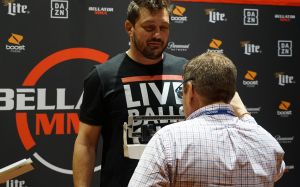 Результаты взвешивания участников турнира Bellator 215: Мэтт Митрион - Сергей Харитонов