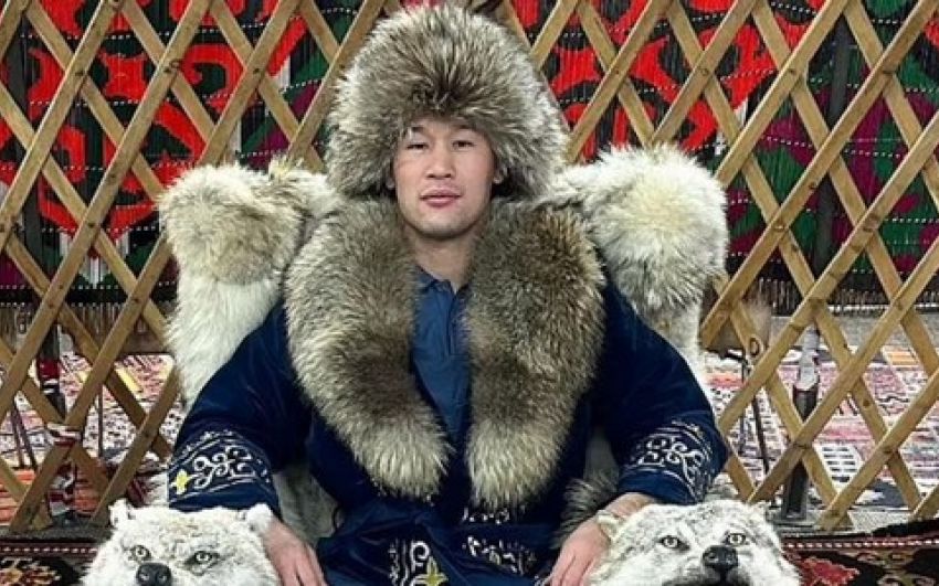 Рахмонов рассказал, как работал на низкооплачиваемых работах