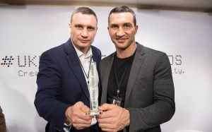 Виталий или Владимир Кличко: мнение Тараса Шелестюка
