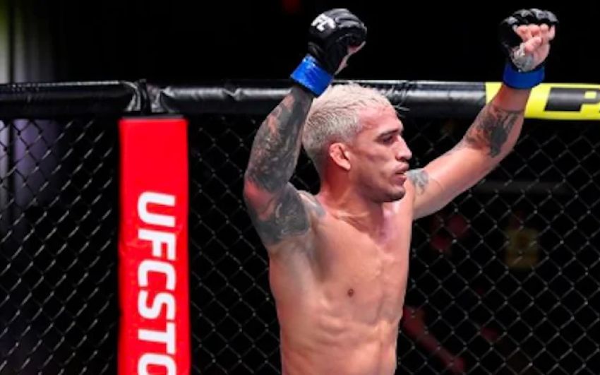 Чарльз Оливейра: "На UFC 274 я увеличу свое наследие и нокаутирую Джастина Гэтжи"
