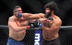 Тяжеловес Хуан Адамс уволен из UFC