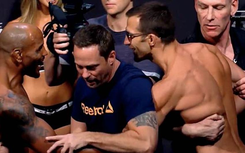 Процедура взвешивания участников турнира UFC 221