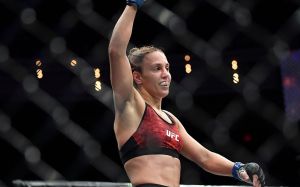 Антонина Шевченко "задушила" Люси Пудилову на UFC on ESPN 5