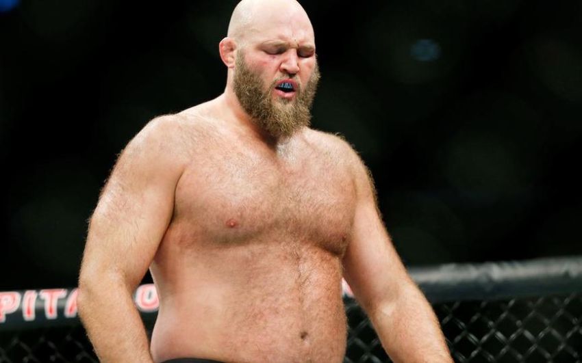 Бен Ротвелл раскритиковал судейство на последних турнирах UFC