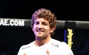 Бой Бена Аскрена и Робби Лоулера перенесен на турнир UFC 235 в Лас-Вегасе