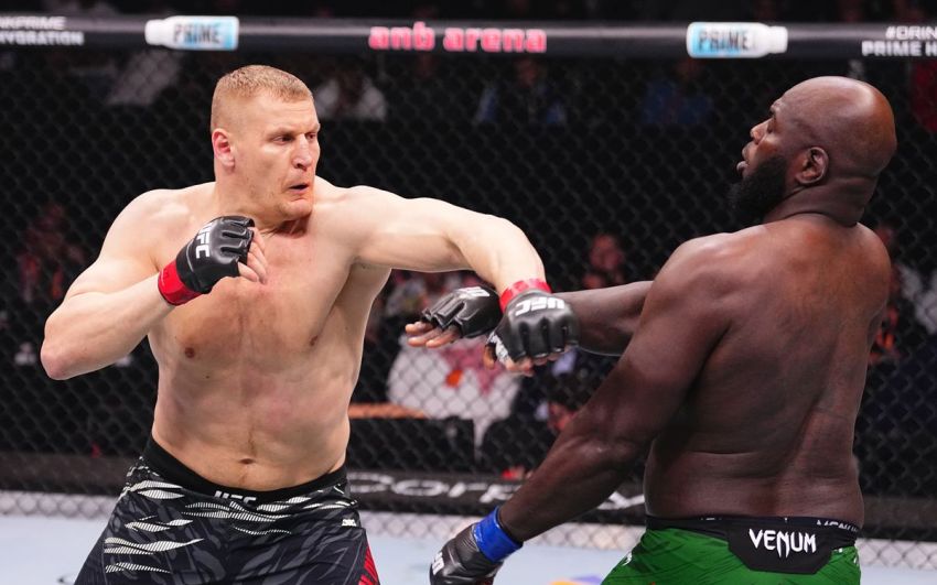 Сергей Павлович победил Жаирзиньо Розенстрайка на UFC Fight Night 250
