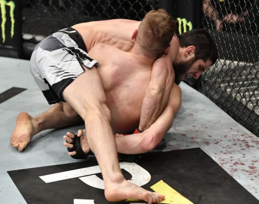 Слова Ислама Махачева после боя с Дэном Хукером на UFC 267