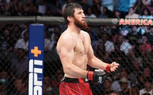 Анкалаев пообещал забрать чемпионский пояс в следующем году