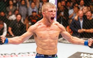 Диллашоу намерен защищать оба чемпионских титула в случае победы над Джонсоном