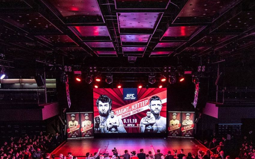 Открытые тренировки перед UFC Fight Night 163: Забит Магомедшарипов - Келвин Каттар