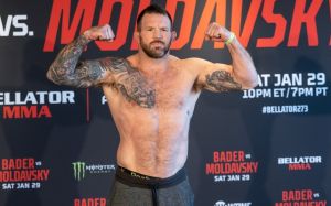Результаты взвешивания турнира Bellator 273