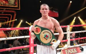 Российский боксер Трояновский защитил титулы чемпиона мира по версии IBO и IBF