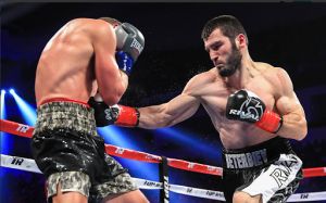 Артур Бетербиев вспомнил завоевание своего первого титула чемпиона мира