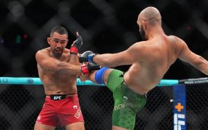 Видео боя Рафа Гарсия – Джаред Гордон UFC Fight Night 259