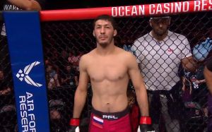 Рашид Магомедов уступил Нейту Эндрюсу на турнире PFL 5
