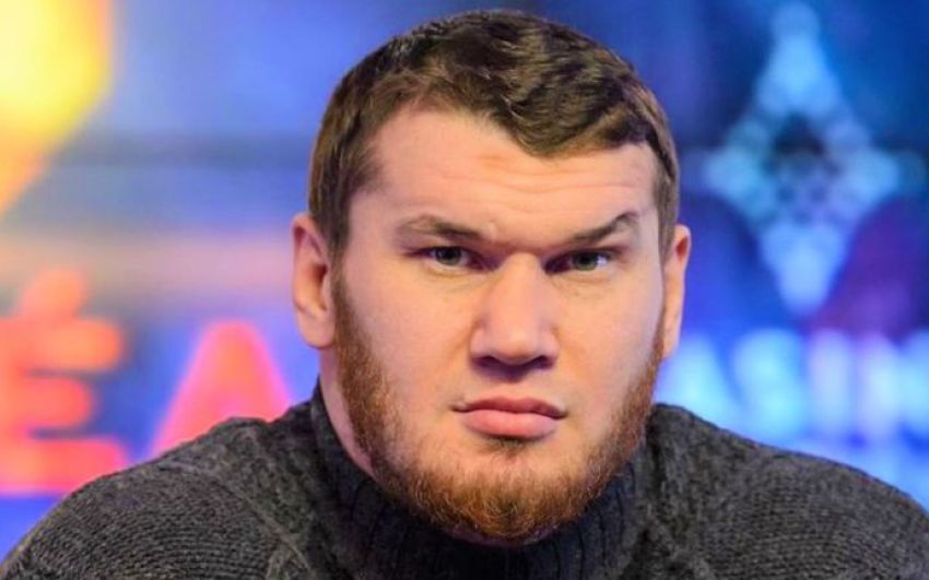 Арсланбек Махмудов оставил грозное послание Дэйву Аллену: "Мы увидим, что понадобится ему в углу после войны со мной"